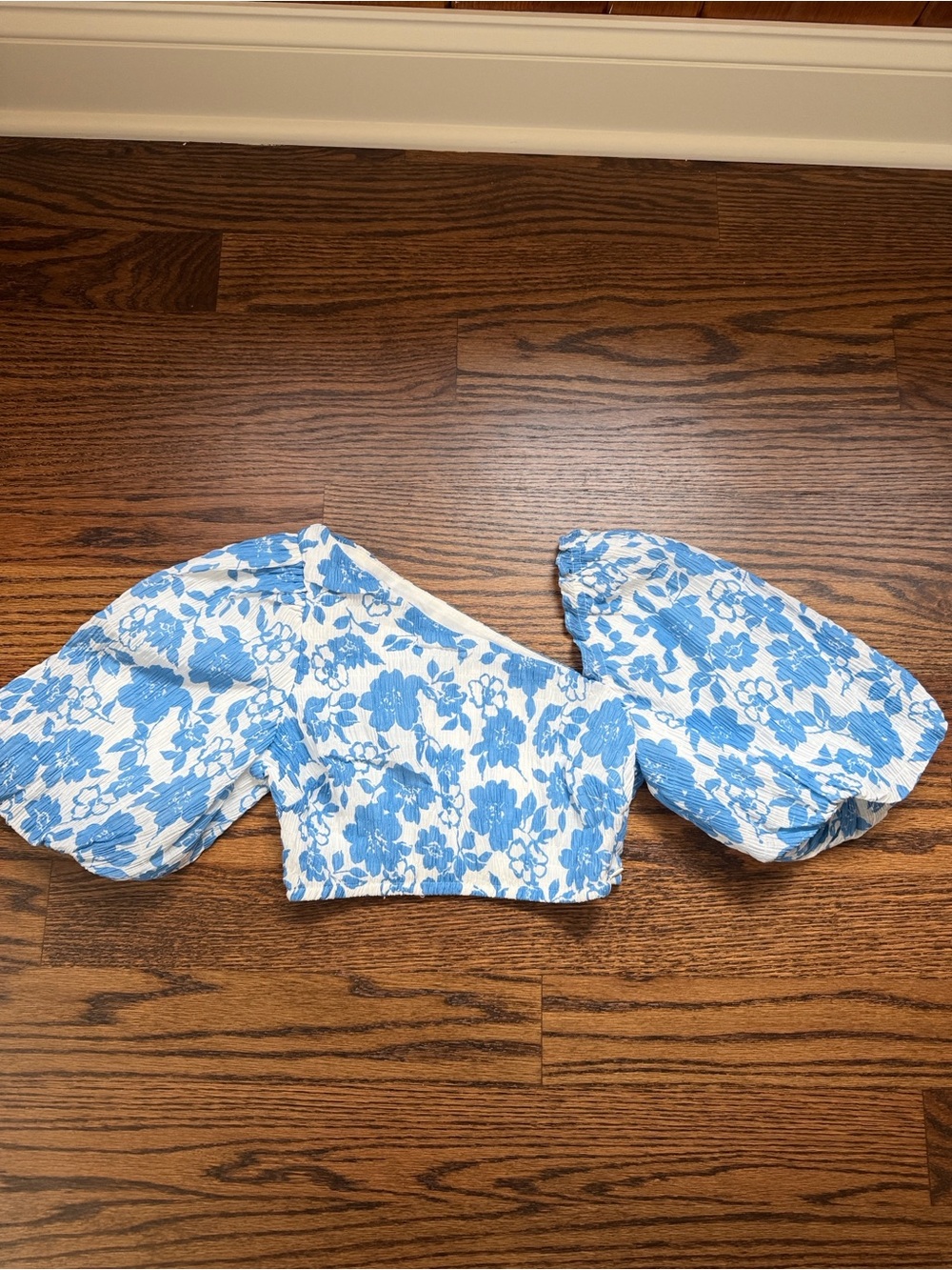 Hello Molly White and Blue Floral Puff Sleeve Crop Top